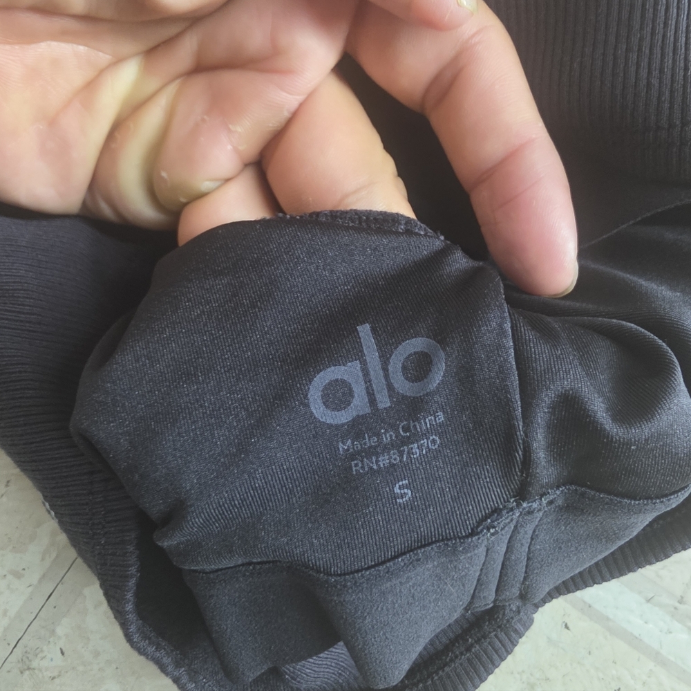 Alo Yoga airlift Tank Top Bra - Picture 4 of 4